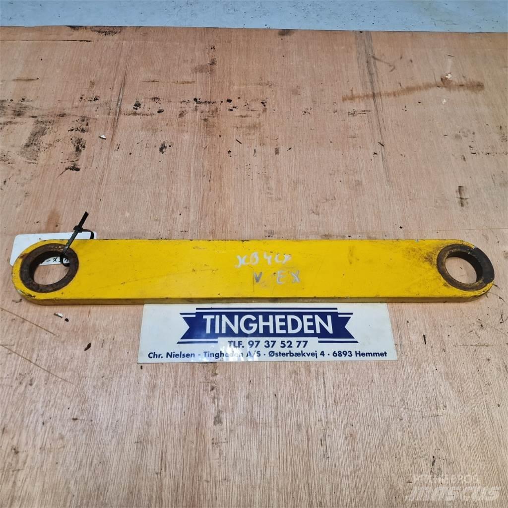 JCB 4CX Strēles un kausi