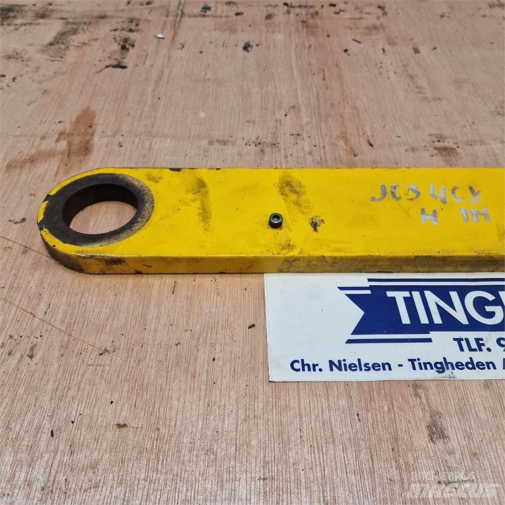JCB 4CX Strēles un kausi