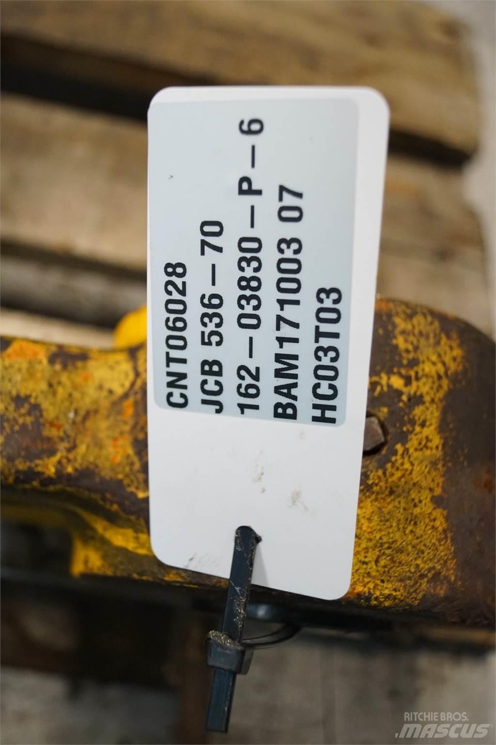 JCB 536-70 Strēles un kausi