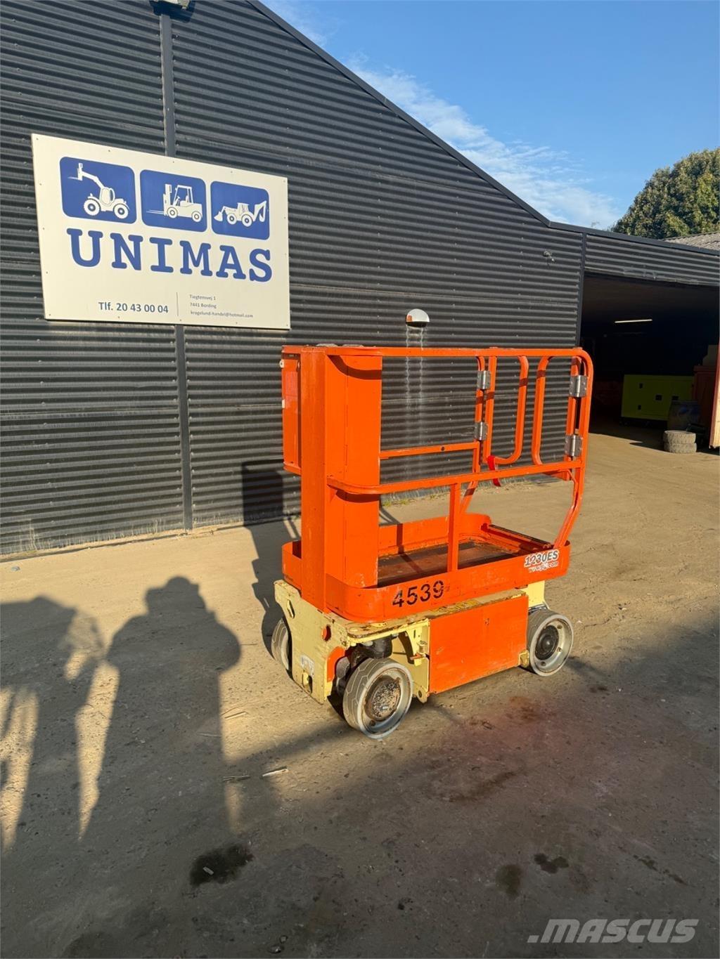 JLG 1230ES Vertikālie pacēlāji