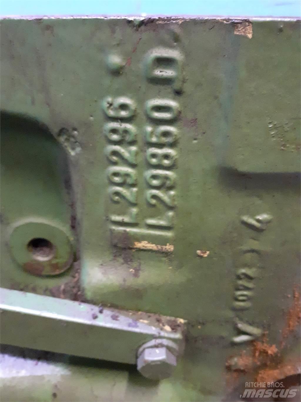 John Deere  Transmisija