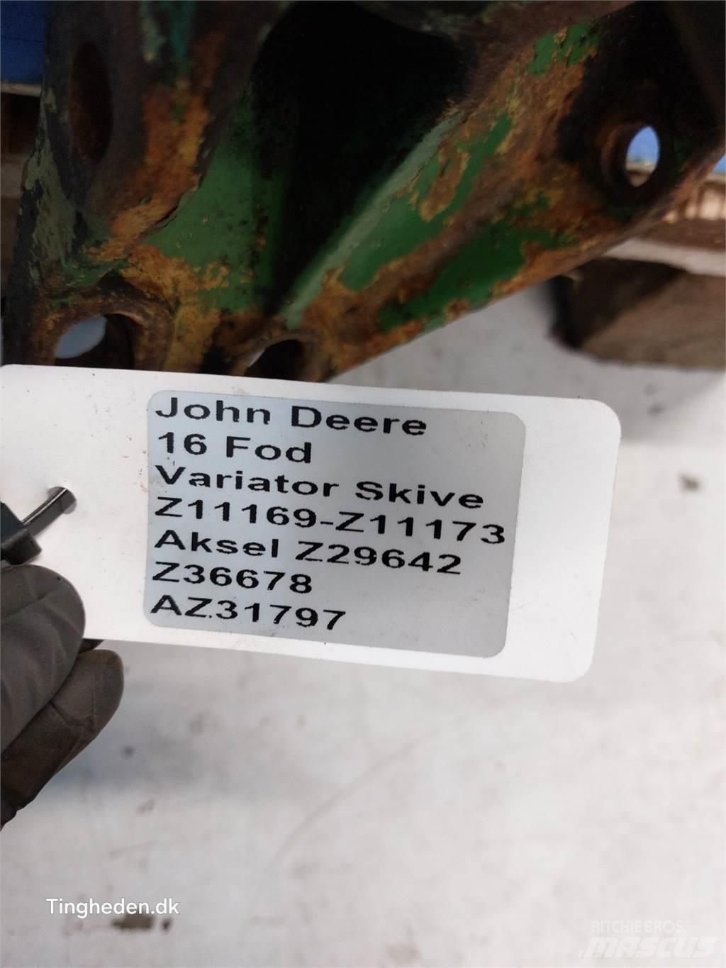 John Deere 1000 Ražas novākšanas kombainu papildaprīkojums