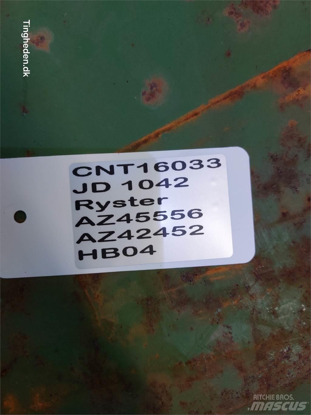 John Deere 1042 Ražas novākšanas kombainu papildaprīkojums
