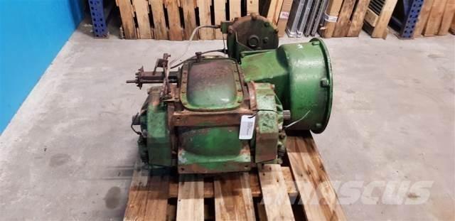 John Deere 1065 Transmisija