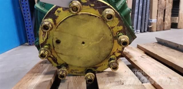 John Deere 1065 Ražas novākšanas kombainu papildaprīkojums