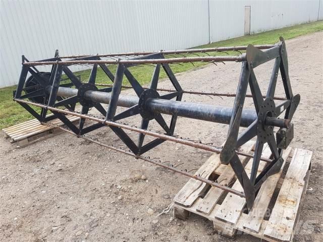 John Deere 1065 Ražas novākšanas kombainu papildaprīkojums