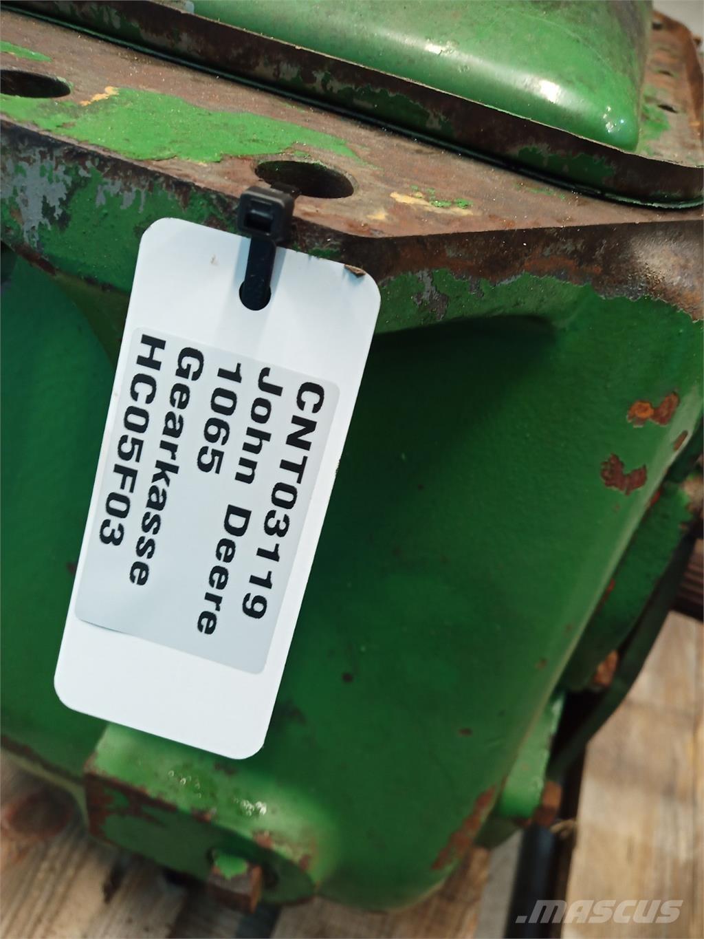 John Deere 1065 Transmisija