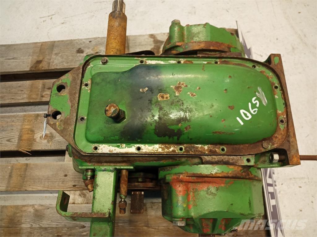John Deere 1065 Transmisija