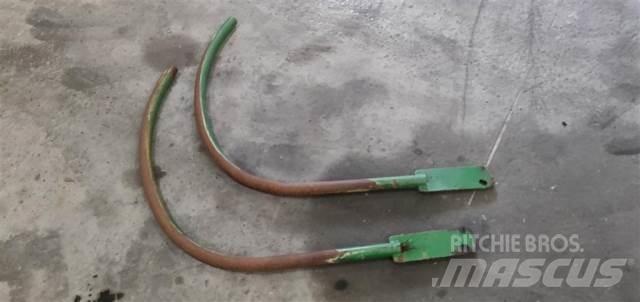 John Deere 1075 Ražas novākšanas kombainu papildaprīkojums