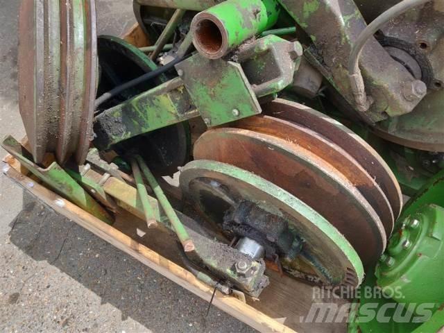 John Deere 1075 Lauksaimniecība- Citi