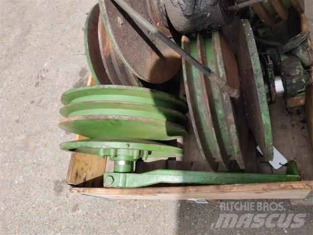 John Deere 1075 Lauksaimniecība- Citi
