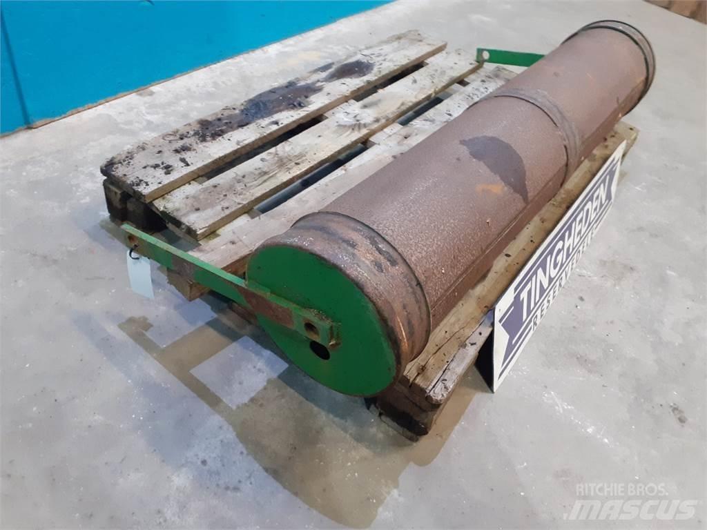 John Deere 1075 Ražas novākšanas kombainu papildaprīkojums