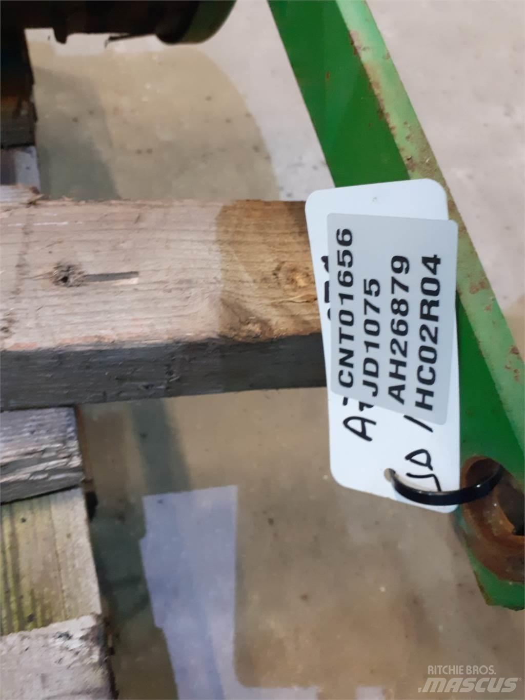 John Deere 1075 Ražas novākšanas kombainu papildaprīkojums