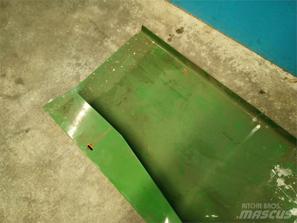John Deere 1075 Ražas novākšanas kombainu papildaprīkojums