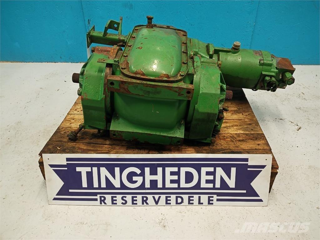 John Deere 1075 Transmisija