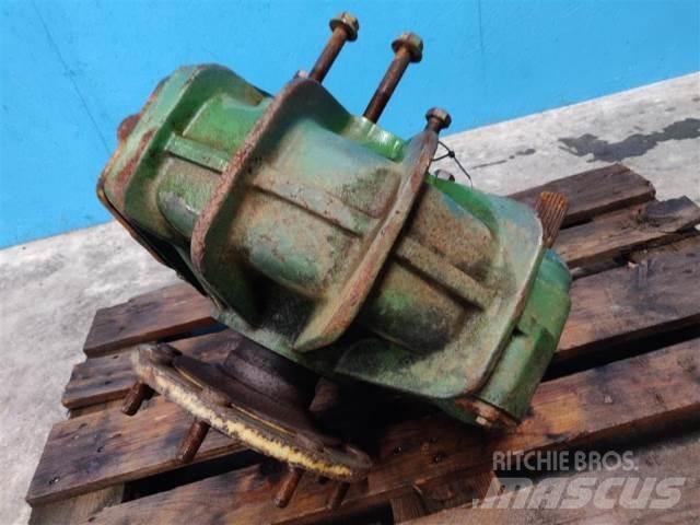 John Deere 1085 Ražas novākšanas kombainu papildaprīkojums