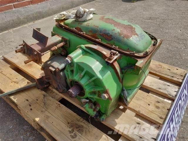 John Deere 1085 Transmisija