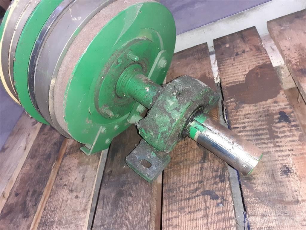 John Deere 1085 Ražas novākšanas kombainu papildaprīkojums