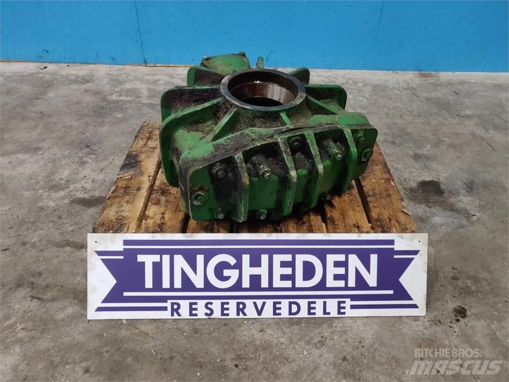John Deere 1085 Ražas novākšanas kombainu papildaprīkojums