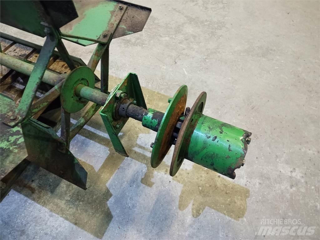 John Deere 1085 Smilšu un sāls kaisītāji