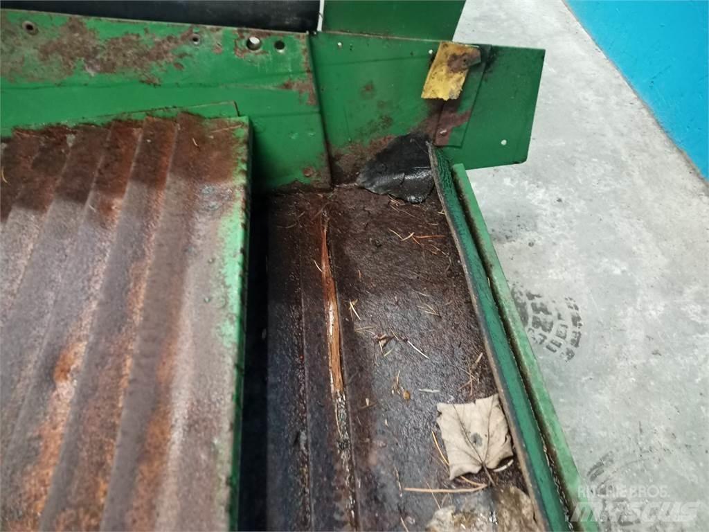 John Deere 1085 Smilšu un sāls kaisītāji
