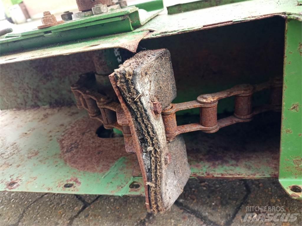 John Deere 1085 Ražas novākšanas kombainu papildaprīkojums