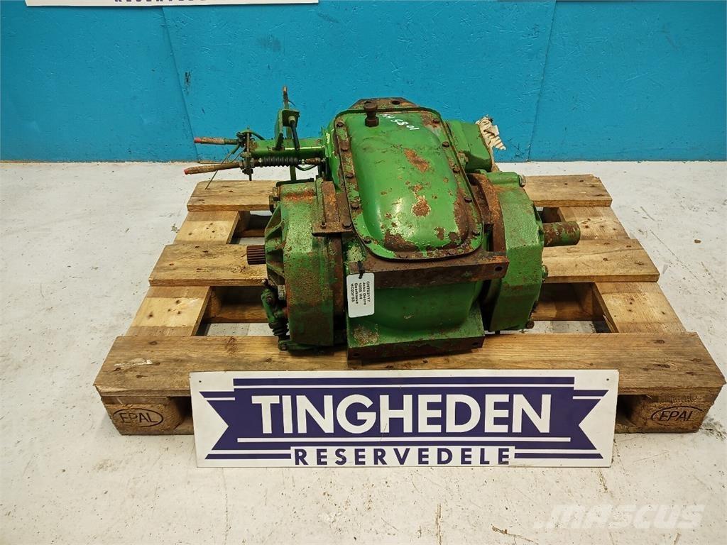 John Deere 1085 Transmisija