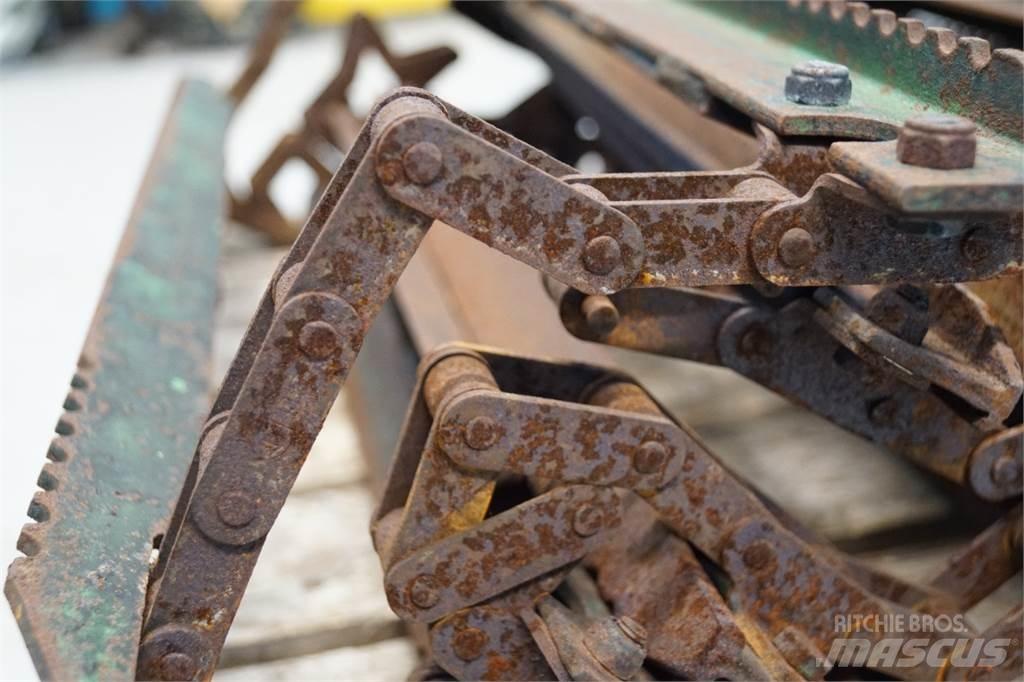 John Deere 1085 Ražas novākšanas kombainu papildaprīkojums