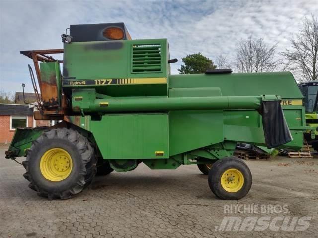 John Deere 1177 Ražas novākšanas kombaini