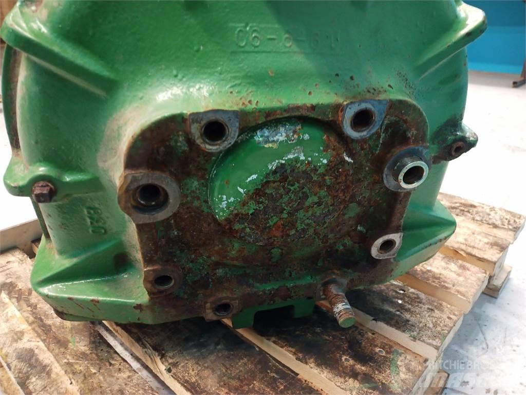 John Deere 1177 Ražas novākšanas kombainu papildaprīkojums