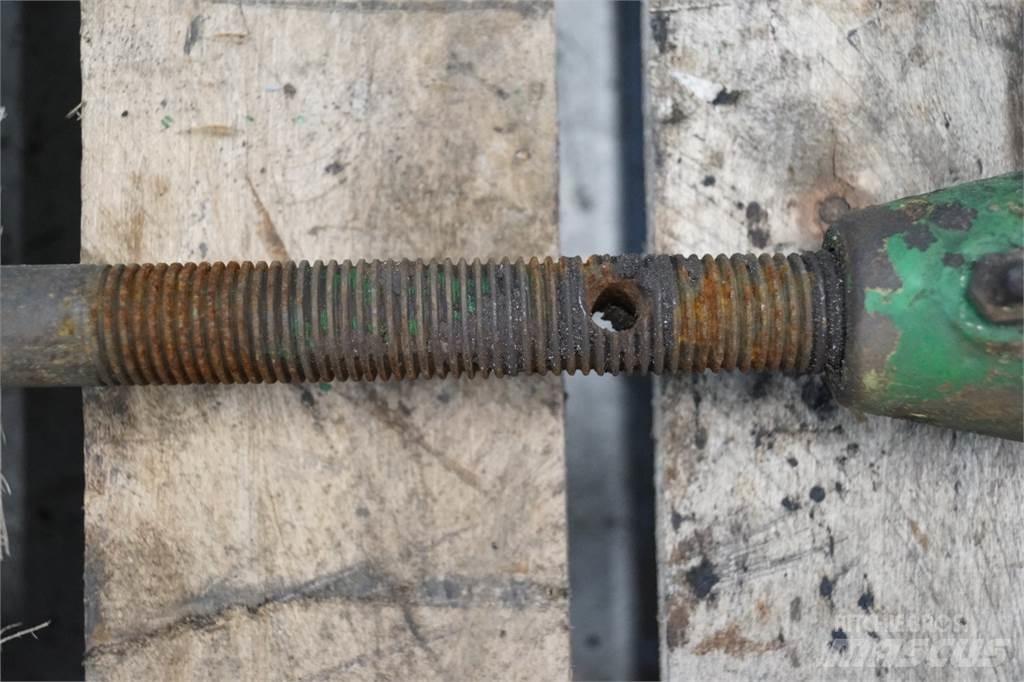 John Deere 1530 Cits traktoru papildaprīkojums