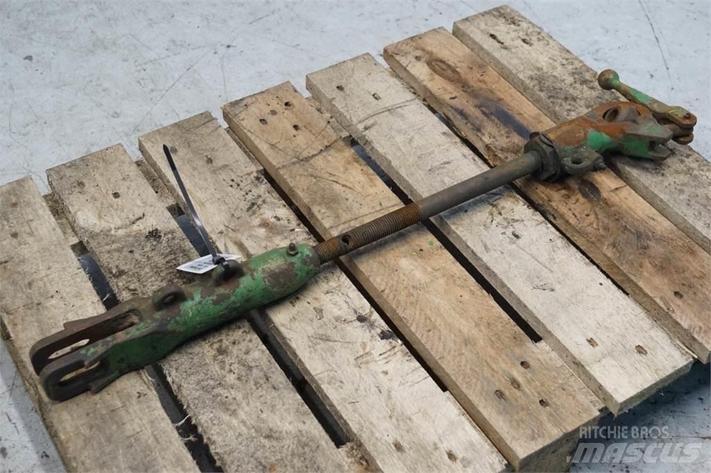 John Deere 1530 Cits traktoru papildaprīkojums