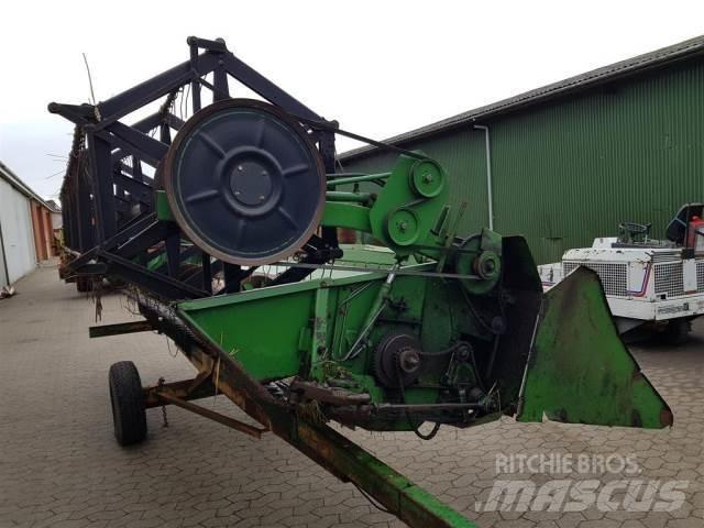 John Deere 16 Ražas novākšanas kombainu papildaprīkojums