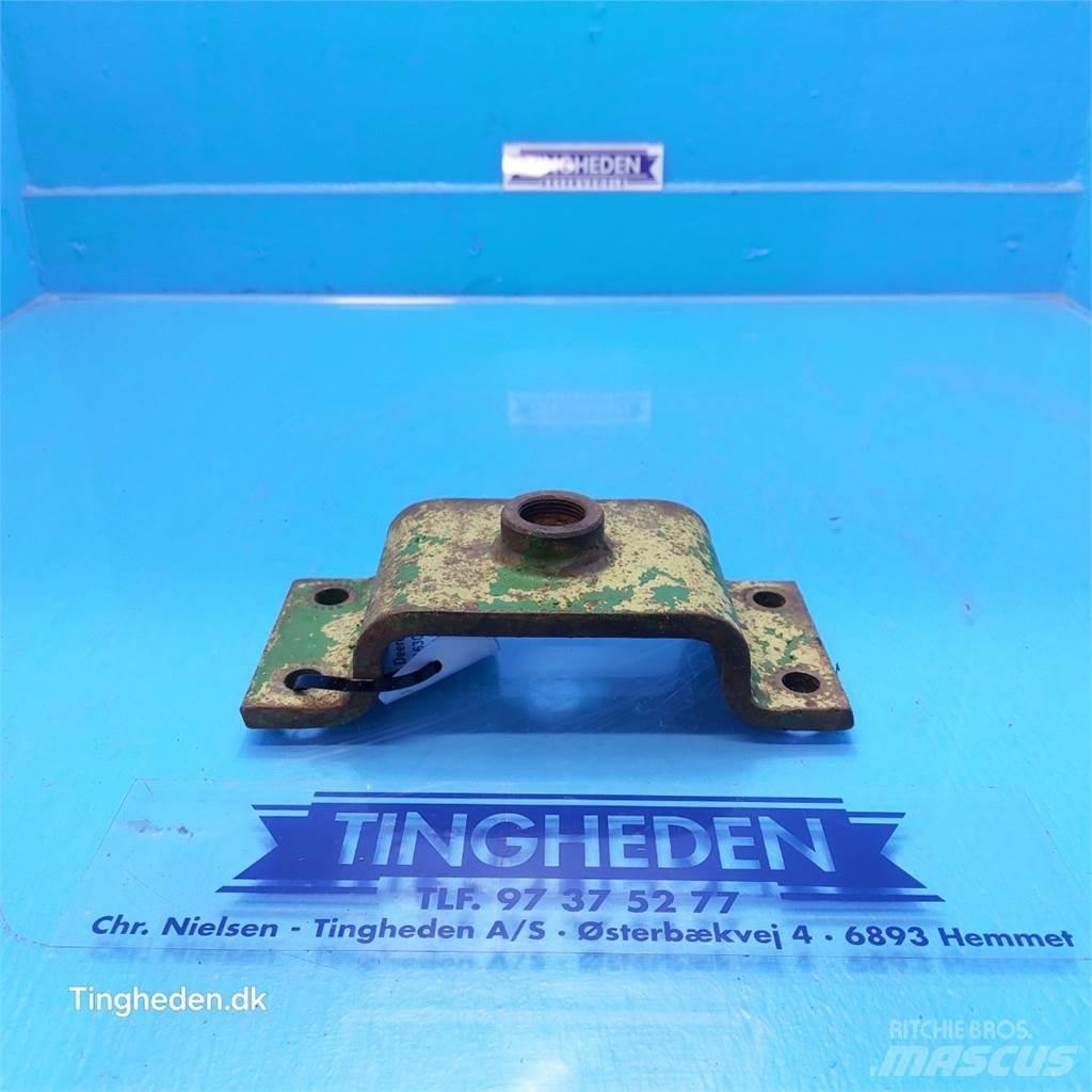 John Deere 1630 Cits traktoru papildaprīkojums