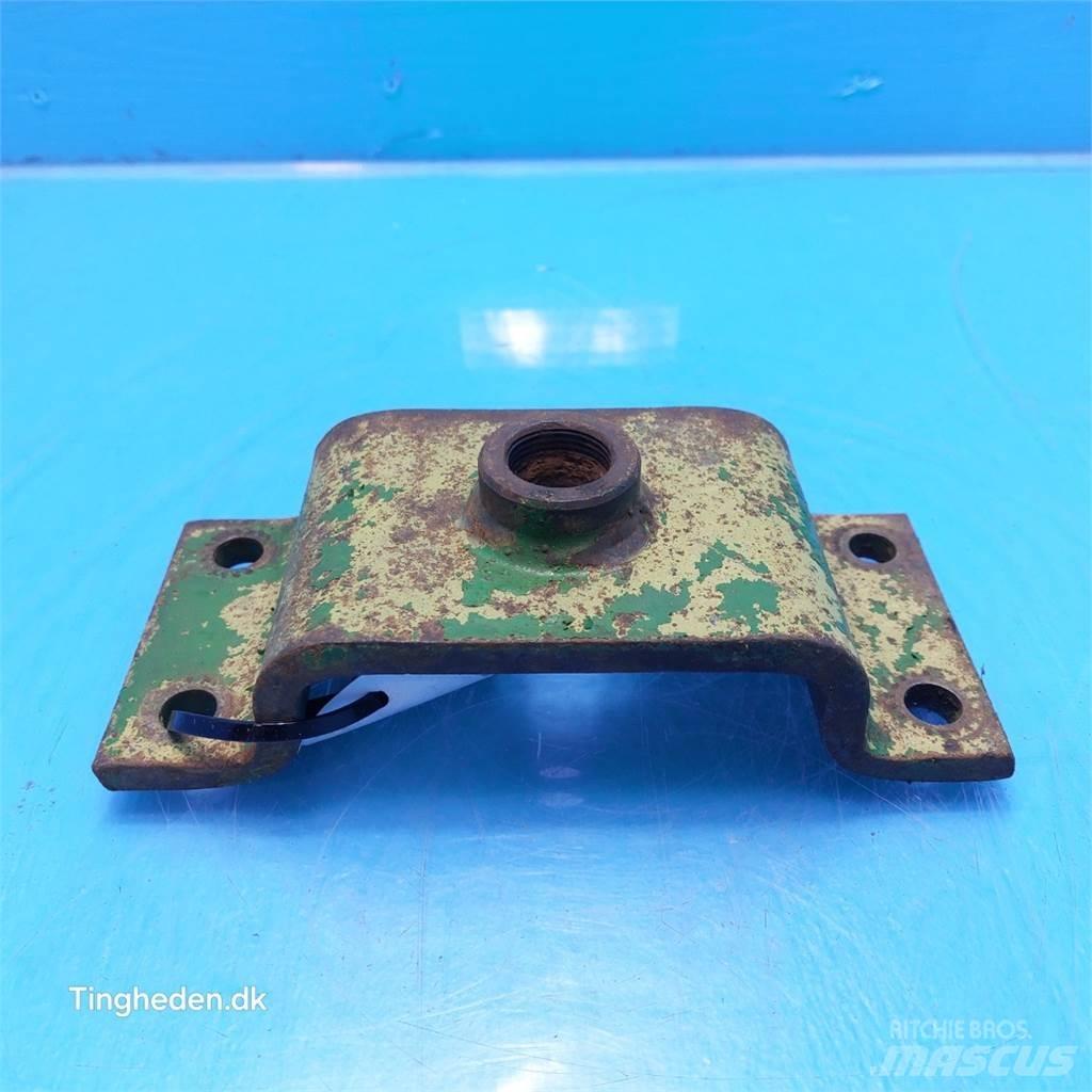 John Deere 1630 Cits traktoru papildaprīkojums