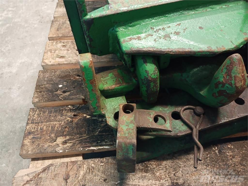 John Deere 1640 Cits traktoru papildaprīkojums