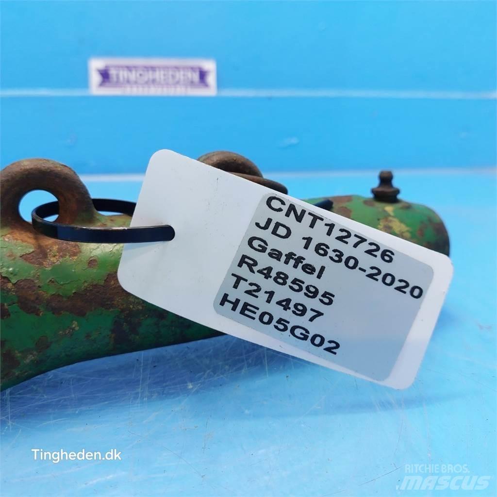 John Deere 2020 Cits traktoru papildaprīkojums