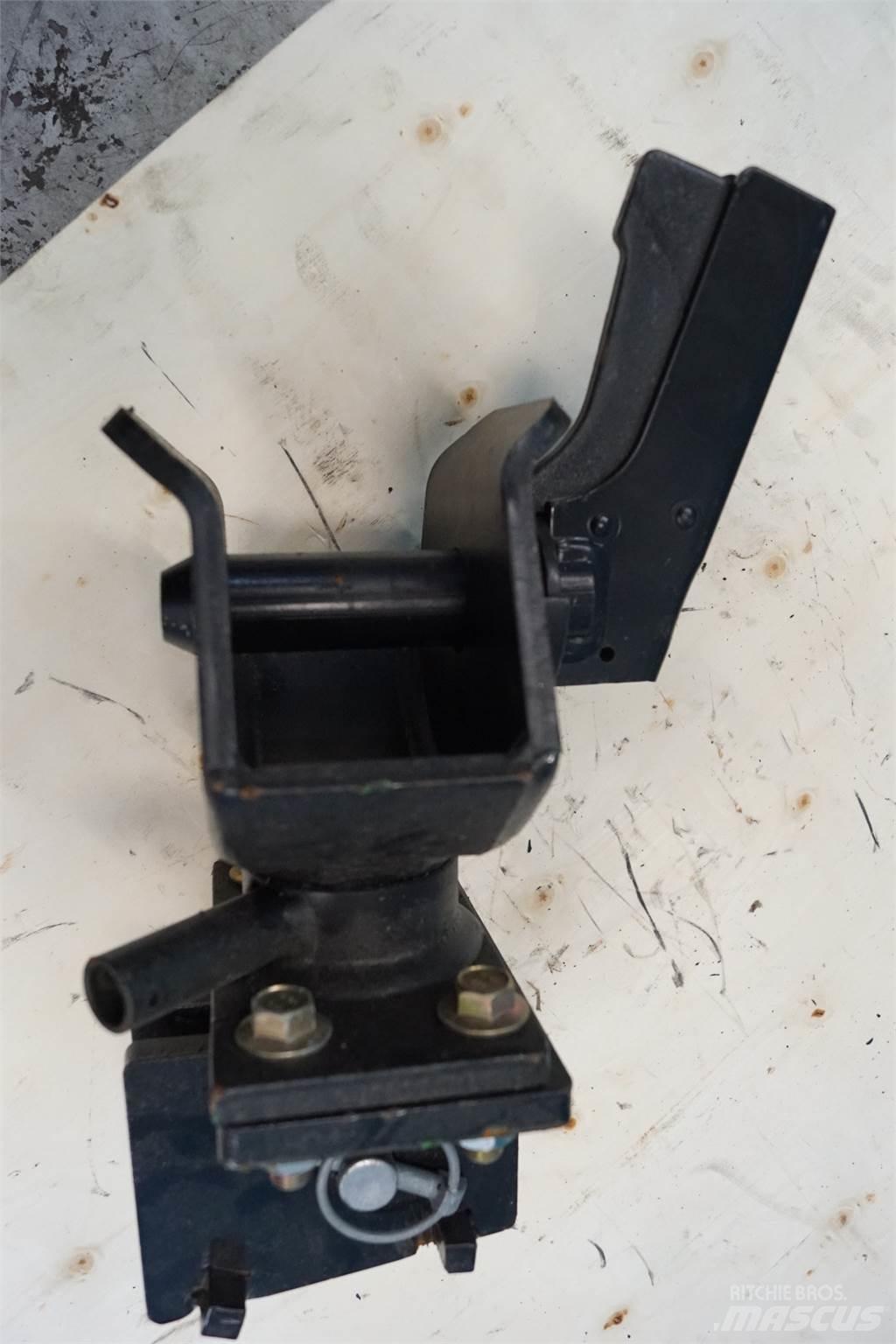 John Deere 2026R Cits traktoru papildaprīkojums