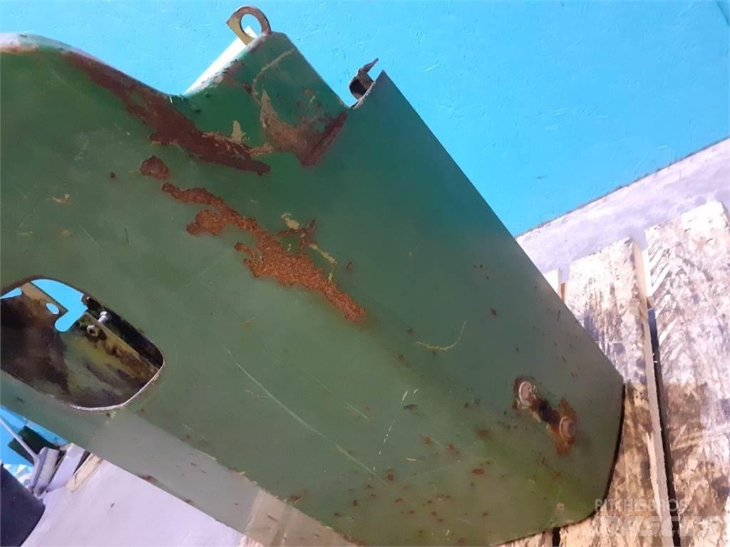 John Deere 2030 Cits traktoru papildaprīkojums