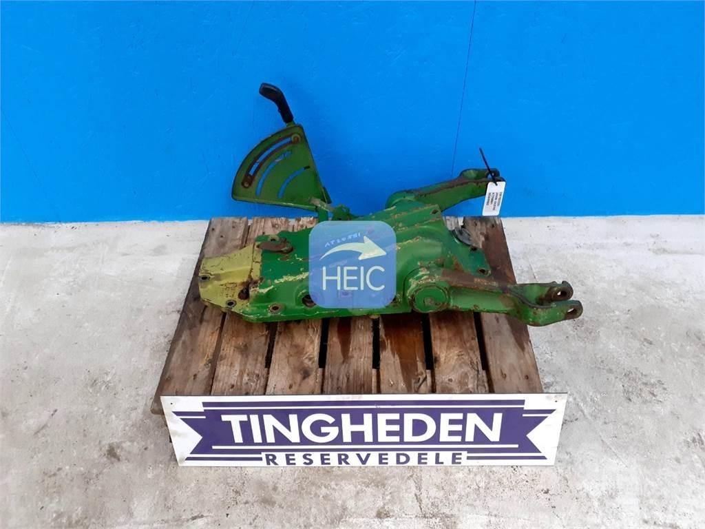 John Deere 2030 Cits traktoru papildaprīkojums