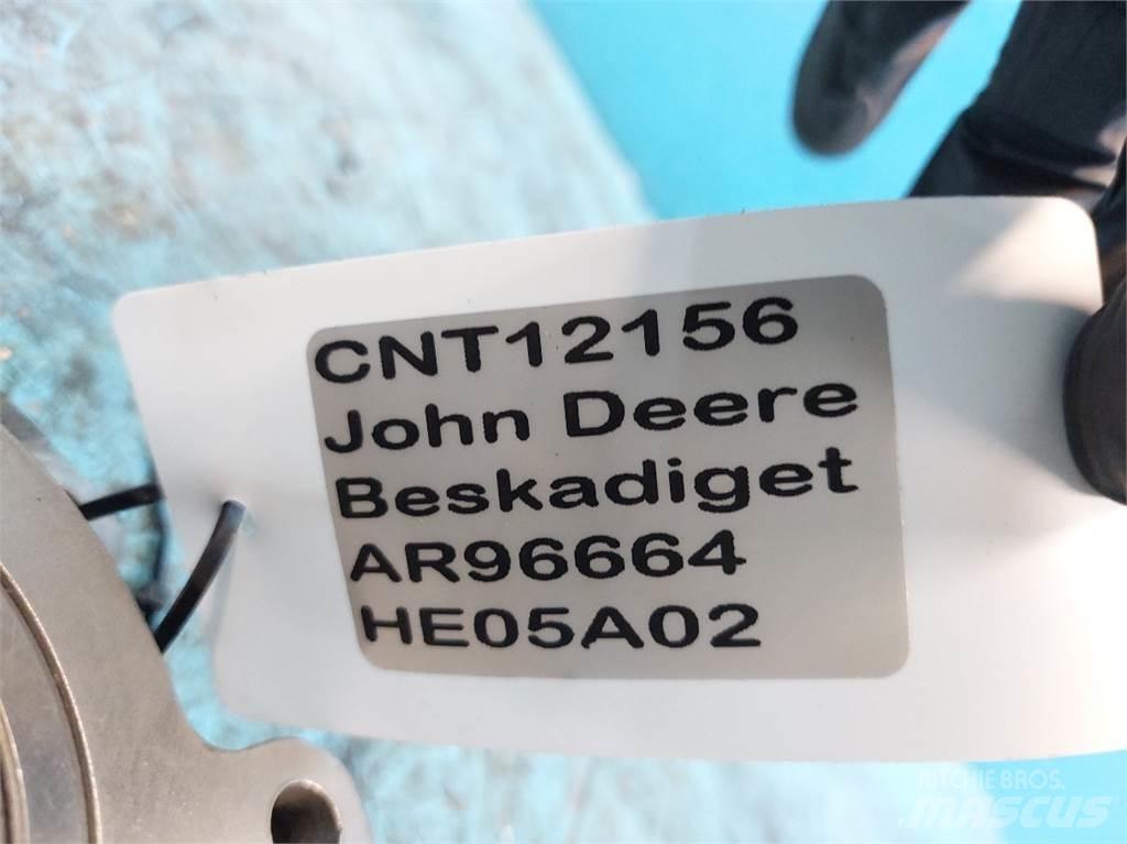 John Deere 2030 Dzinēji