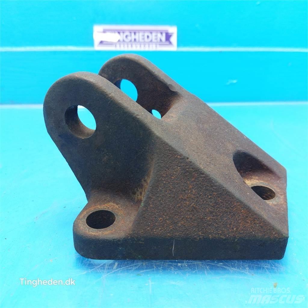 John Deere 2030 Cits traktoru papildaprīkojums