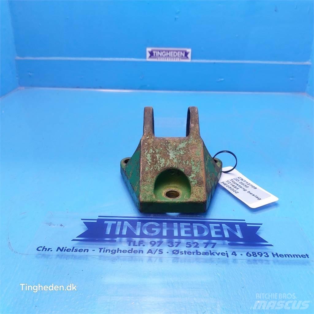 John Deere 2030 Cits traktoru papildaprīkojums