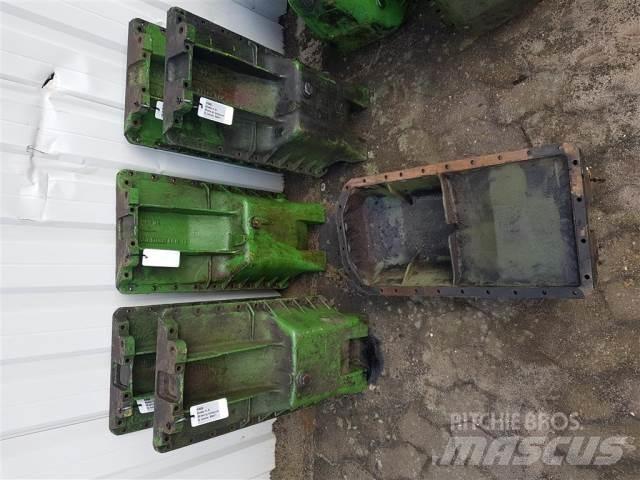 John Deere 2040 Dzinēji