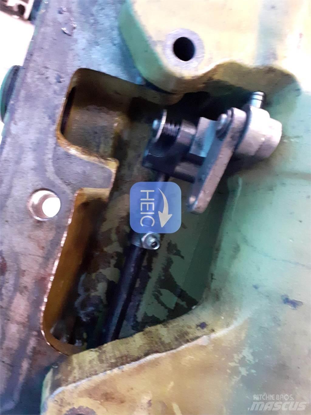John Deere 2040 Cits traktoru papildaprīkojums