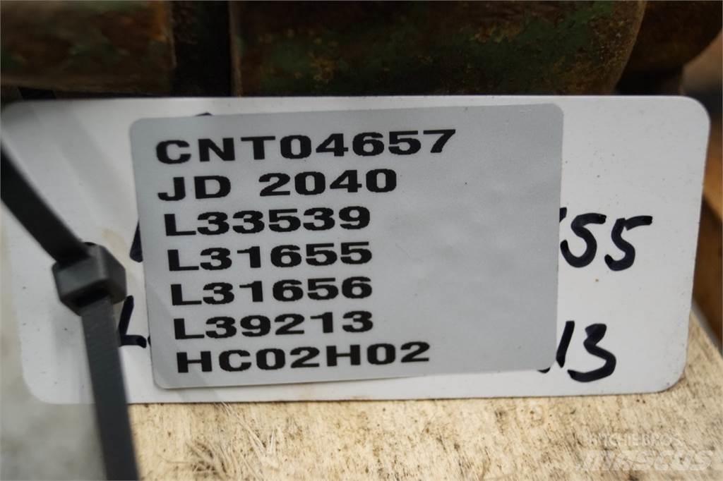 John Deere 2040 Cits traktoru papildaprīkojums