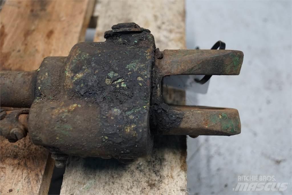John Deere 2040 Cits traktoru papildaprīkojums