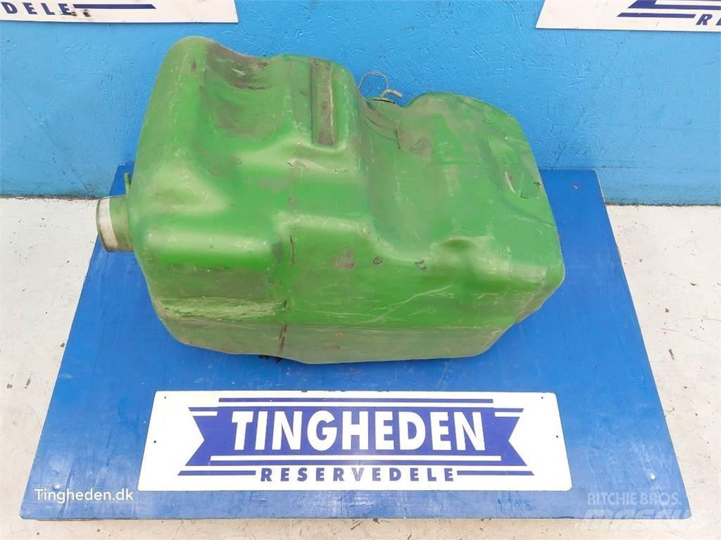 John Deere 2040 Cits traktoru papildaprīkojums