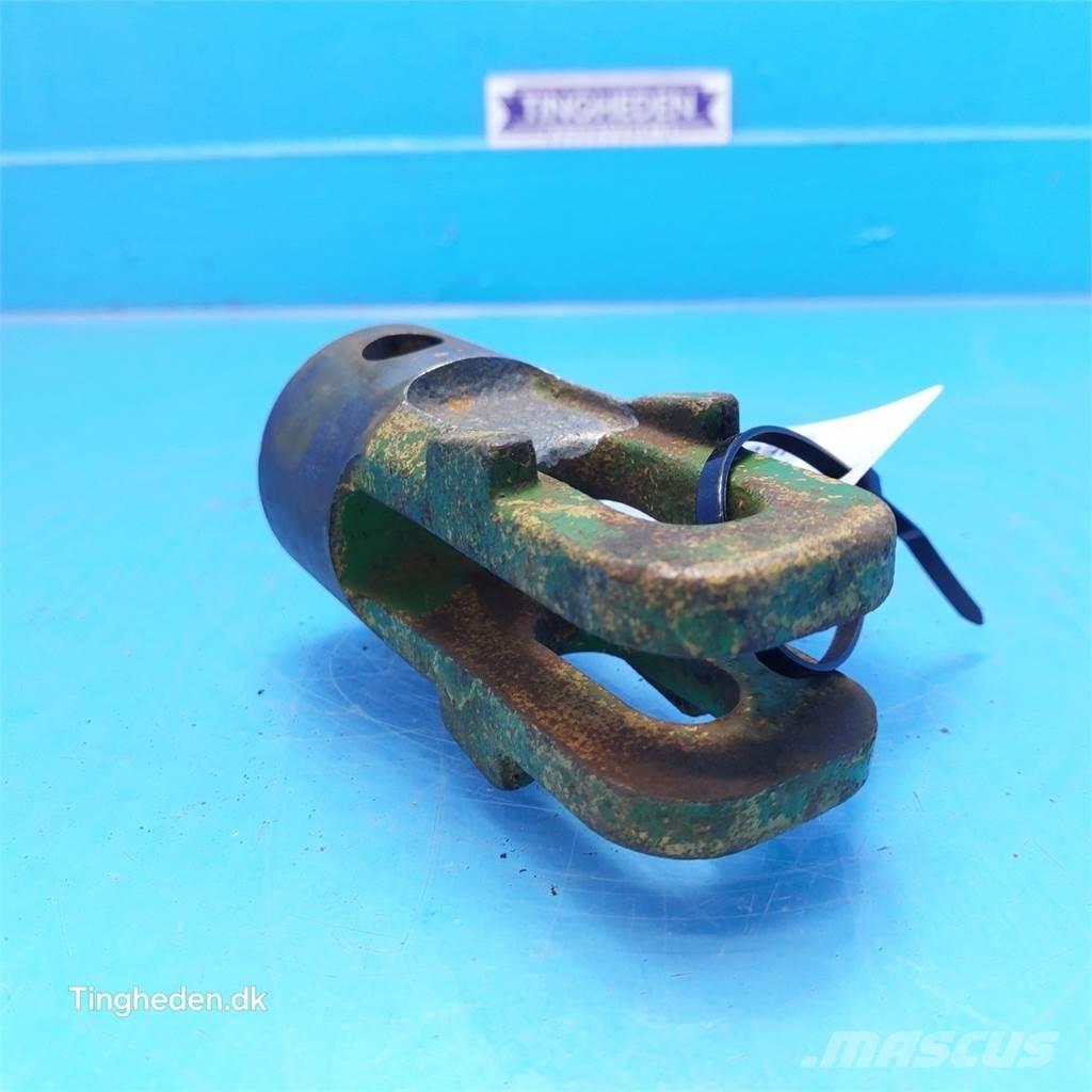 John Deere 2040 Cits traktoru papildaprīkojums