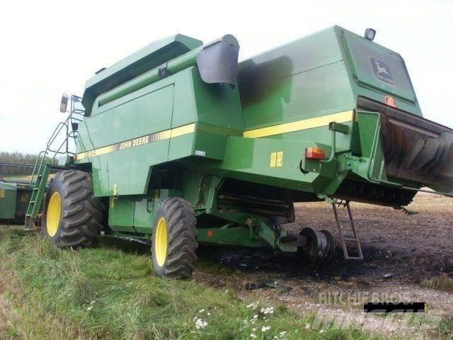 John Deere 2054 Ražas novākšanas kombaini